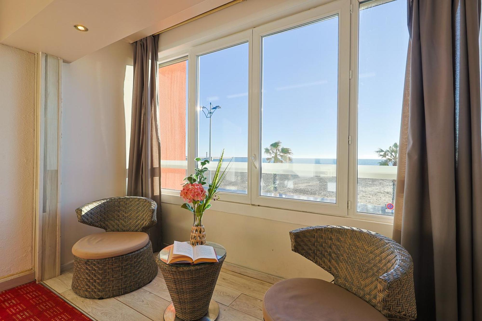 Logis Hotel & Restaurant Mediterranee Port-la-Nouvelle Ngoại thất bức ảnh